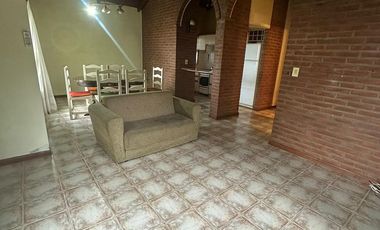 VENDO CHALET EN SIERRA DE LOS PADRES SOBRE ASFALTO