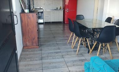 Casa en venta - 2 Dormitorios 2 Baños - Cochera - 100Mts2 - Quilmes Oeste