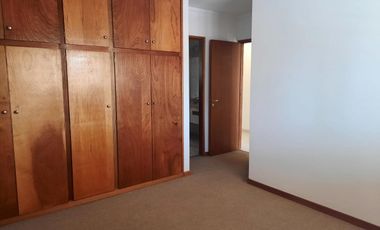 Departamento en semipiso de 3 dormitorios en alquiler- Área Centro Este