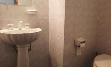 Departamento en semipiso de 3 dormitorios en alquiler- Área Centro Este