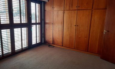 Departamento en semipiso de 3 dormitorios en alquiler- Área Centro Este