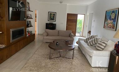 CASA-VENTA BARRIO CERRADO-PILAR DEL ESTE SANTA GUADALUPE