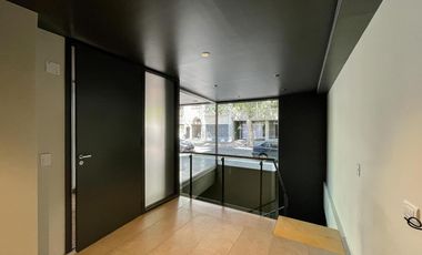 Oficina en planta baja en 2 nivels con baño y cocina, opcional cochera