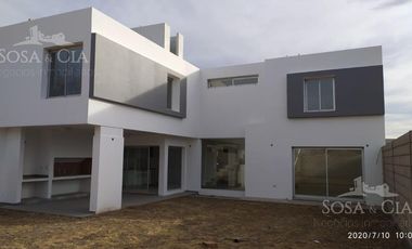 Casa - Coronel Olmedo