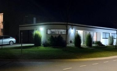 Casa en  alquiler temporario  - Puertos del Lago - Escobar