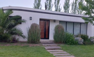 Casa en  alquiler temporario  - Puertos del Lago - Escobar