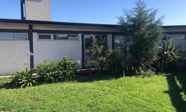 Casa en alquiler en Barrio La Alameda Canning