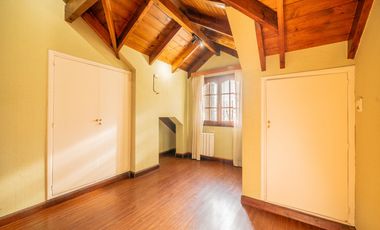 Casa en Monte Grande - 3 dormitorios y escritorio - APTO CREDITO