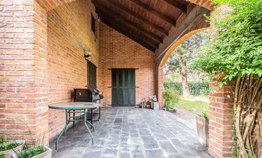 Casa en Monte Grande - 3 dormitorios y escritorio - APTO CREDITO