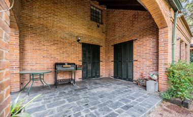 Casa en Monte Grande - 3 dormitorios y escritorio - APTO CREDITO