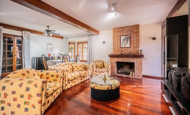 Casa en Monte Grande - 3 dormitorios y escritorio - APTO CREDITO