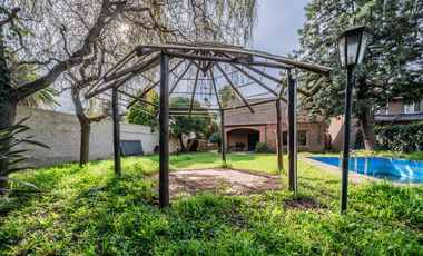 Casa en Monte Grande - 3 dormitorios y escritorio - APTO CREDITO