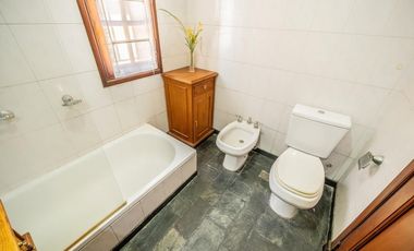 Casa en Monte Grande - 3 dormitorios y escritorio - APTO CREDITO