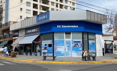 Local en  Ituzaingo esquina Lavalle en venta