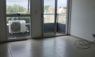 VENTA DEARTAMENTO CON BALCON Y COCHERA, MORON