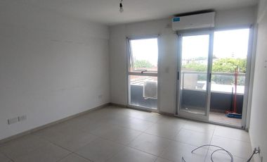 VENTA DEARTAMENTO CON BALCON Y COCHERA, MORON