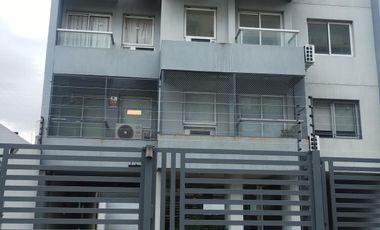 VENTA DEARTAMENTO CON BALCON Y COCHERA, MORON