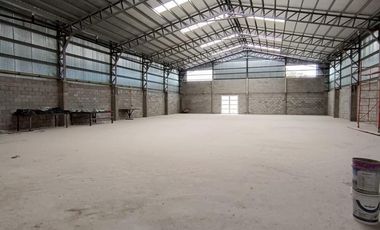 Excelente edificio  comercial con galpon a estrenar