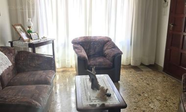 IMPECABLE inmueble apto 2 familias - OPORTUNIDAD!!!