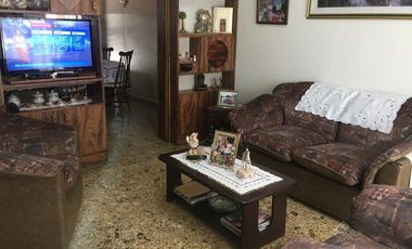 IMPECABLE inmueble apto 2 familias - OPORTUNIDAD!!!