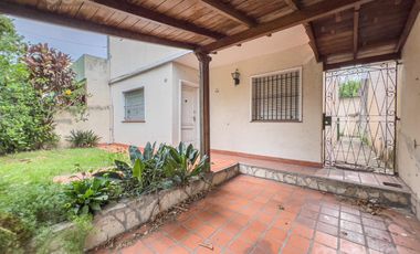 Casa en Venta en Boulogne con Amplio Terreno y Buenos Accesos