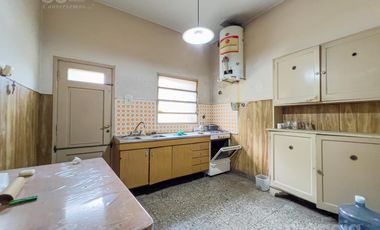 Casa en Venta en Boulogne con Amplio Terreno y Buenos Accesos