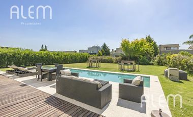 Casa en venta en Don Joaquin, Canning