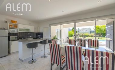 Casa en venta en Don Joaquin, Canning