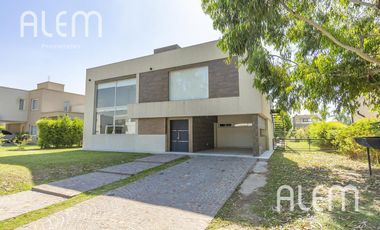 Casa en venta en Don Joaquin, Canning