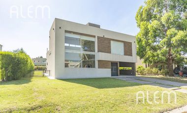Casa en venta en Don Joaquin, Canning
