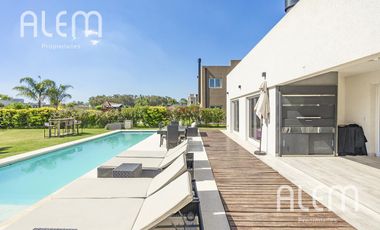 Casa en venta en Don Joaquin, Canning