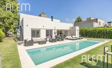 Casa en venta en Don Joaquin, Canning