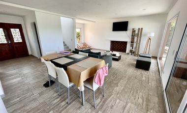 VENTA DE CASA A LA LAGUNA - BARRIO SAN SEBASTIAN AREA 6