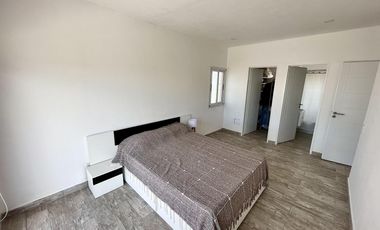 VENTA DE CASA A LA LAGUNA - BARRIO SAN SEBASTIAN AREA 6