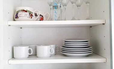 1 AMBIENTE CON MUEBLES Y EQUIPADO!!!