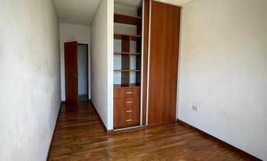 Departamento 4 ambientes con balcón al frente, lavadero y cochera - Wilde