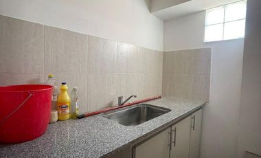 Departamento 4 ambientes con balcón al frente, lavadero y cochera - Wilde