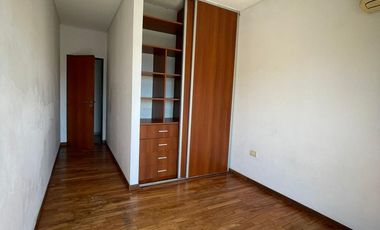 Departamento 4 ambientes con balcón al frente, lavadero y cochera - Wilde