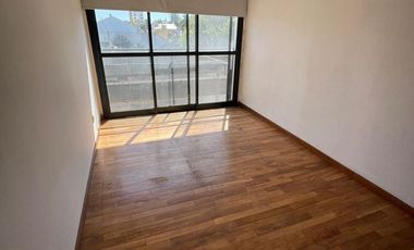 Departamento 4 ambientes con balcón al frente, lavadero y cochera - Wilde