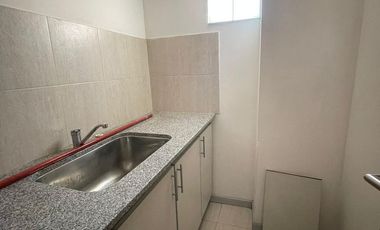 Departamento 4 ambientes con balcón al frente, lavadero y cochera - Wilde