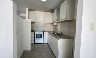 Departamento 4 ambientes con balcón al frente, lavadero y cochera - Wilde