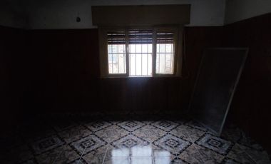 CASA DE 2 DORMITORIOS EN LACALLE BLASCO IBAÑEZ A MTS DE BYNNON