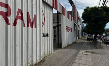 ARRIENDO LOCAL COMERCIAL, CON SALA DE VENTAS Y OFICINAS, PAI