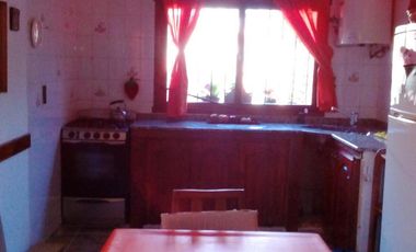 Casa en venta - 4 Dormitorios 2 Baños - Cochera - 137Mts2 - Santa Teresita