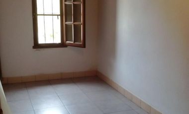 Casa en venta - 4 Dormitorios 2 Baños - Cochera - 137Mts2 - Santa Teresita
