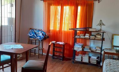 Casa en venta - 4 Dormitorios 2 Baños - Cochera - 137Mts2 - Santa Teresita