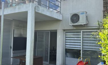 Casa tipo duplex de 4 amb  en venta en El Sendero - Nordelta