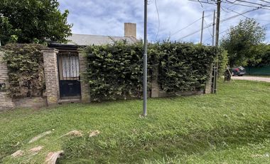 Casa en  Champagnat 2305
