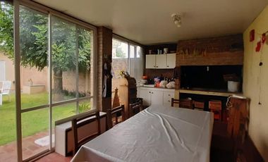 Casa en  Champagnat 2305