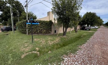 Casa en  Champagnat 2305